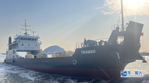 天时造船甲板船“TIHAMAH”顺利吉水